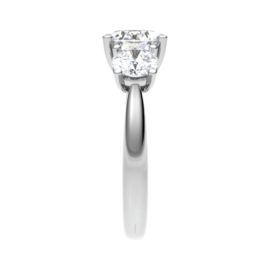 18CT Three Stone  princess cut diamond ring 4.8/5.0/4.8mm 3.14gm