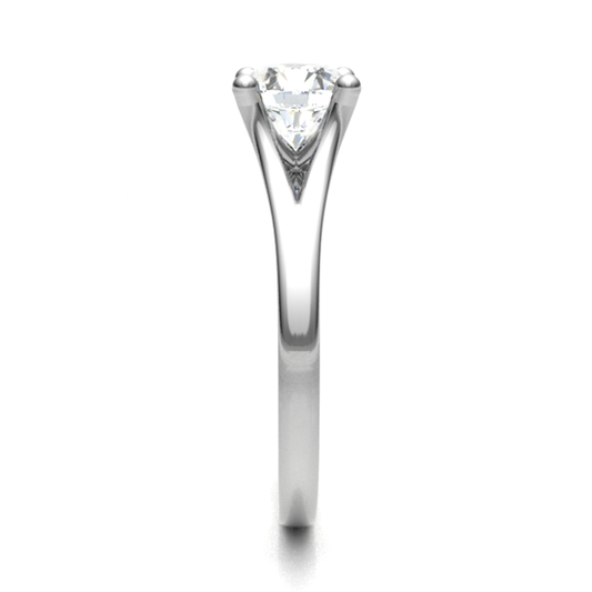 white gold  leo diamond ring